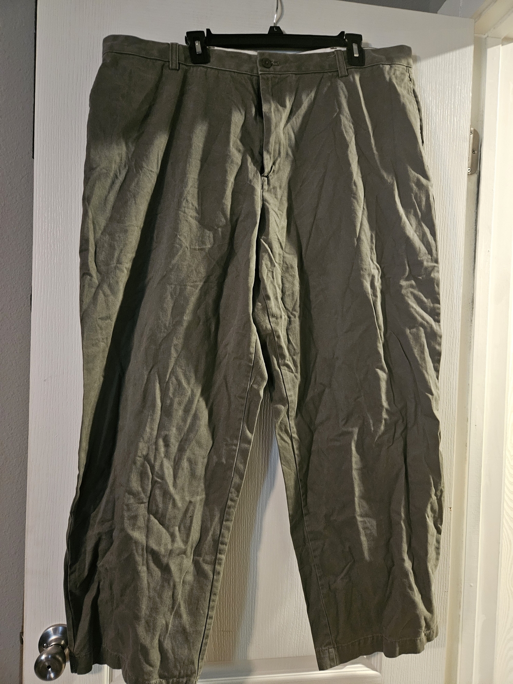 Chaps Men's Grey Chino Pants